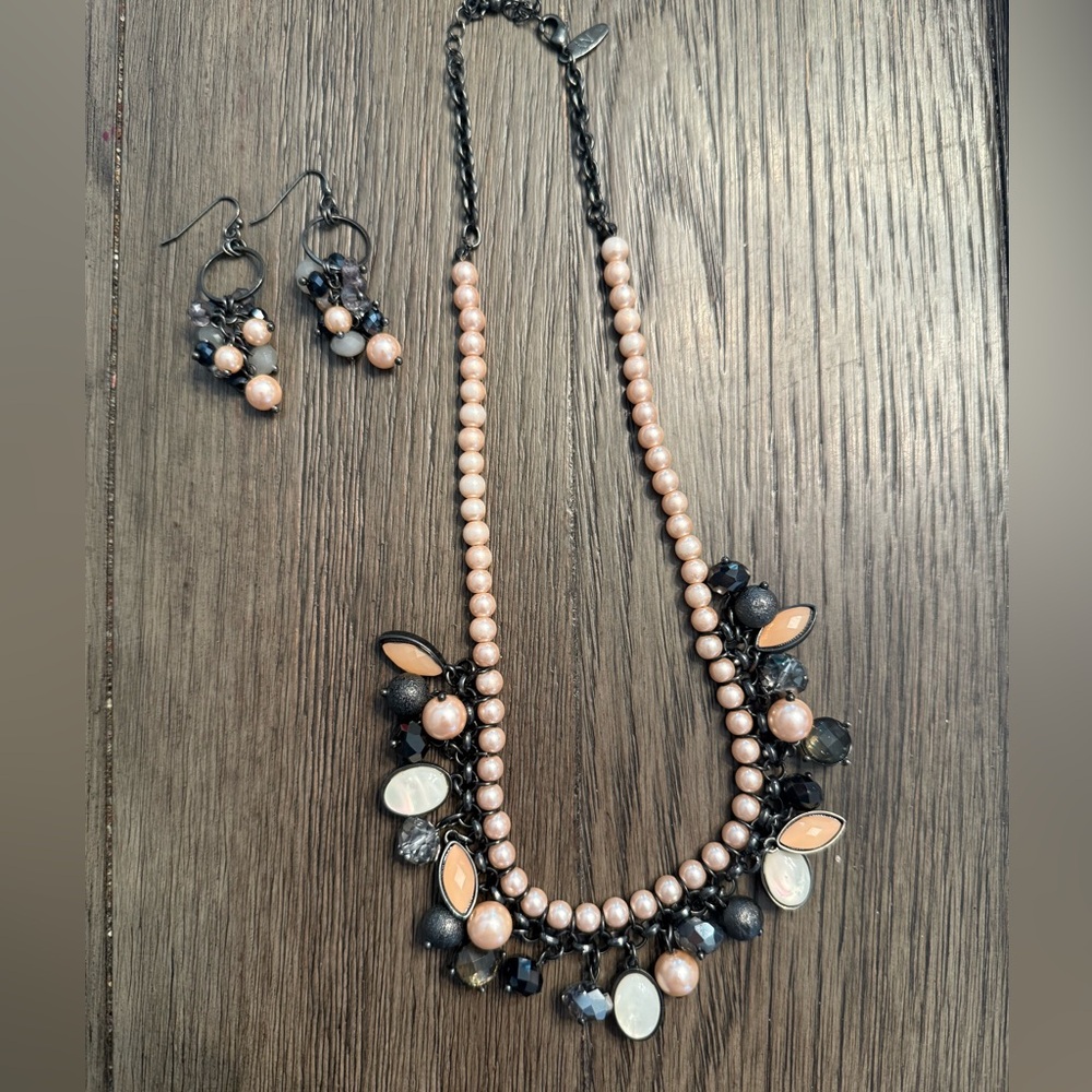 Elegant Pearl and Black Beaded Jewelry Set